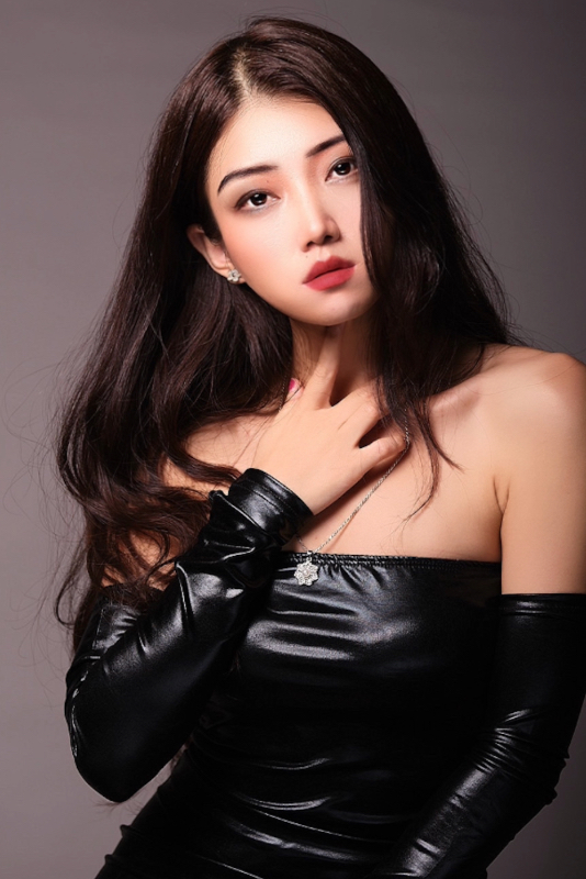 Lucy Zhang
